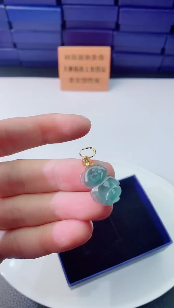 翡翠未镶嵌颈饰1111111111