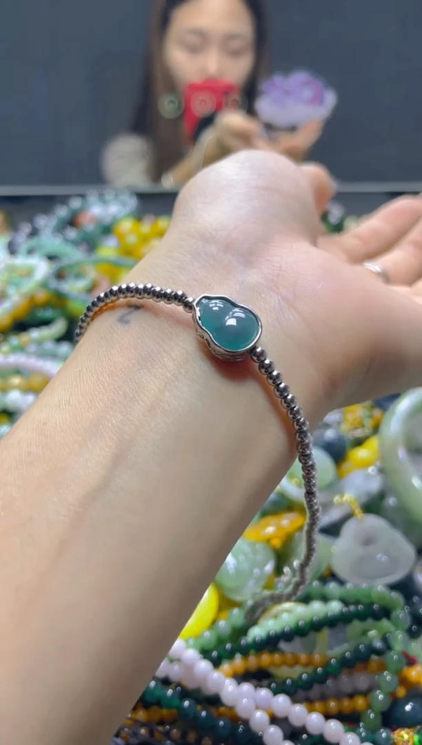 颈饰未镶嵌翡翠/B/翡翠A货，一件也是批发价