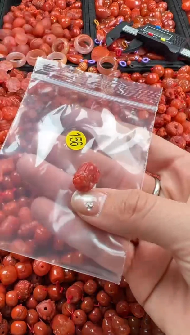 【闪购商品】南红玛瑙颈饰未镶嵌1