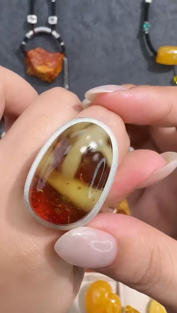 裸石琥珀未镶嵌?琥珀