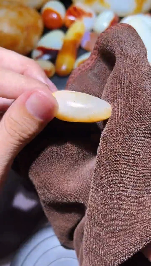 和田玉（子料）未镶嵌挂件YL-WW-5.24-23