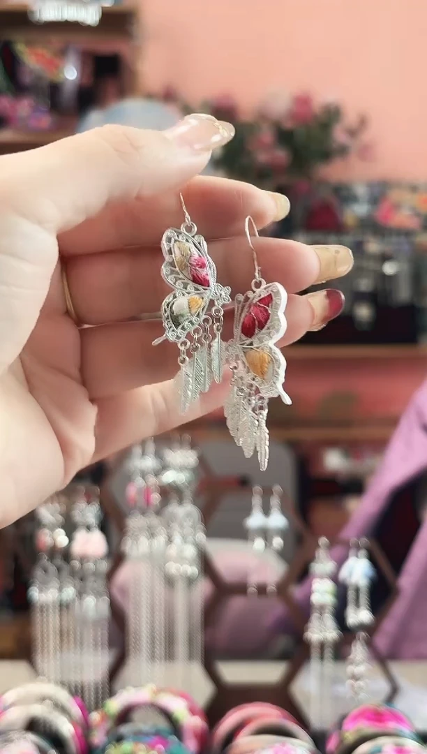 艺枝独绣手工饰品477