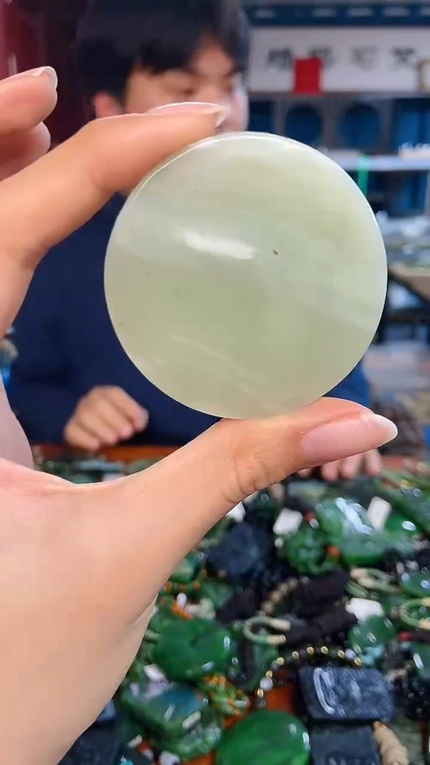 未镶嵌和田玉挂件1