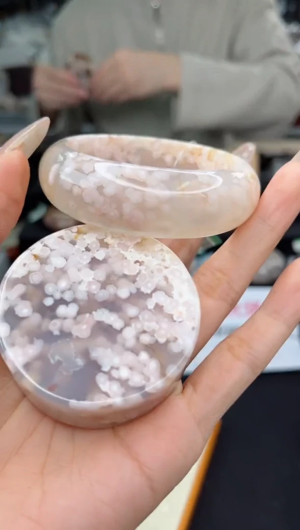 【闪购商品】石英质玉手镯未镶嵌55圈口（赠送镯心）6567266