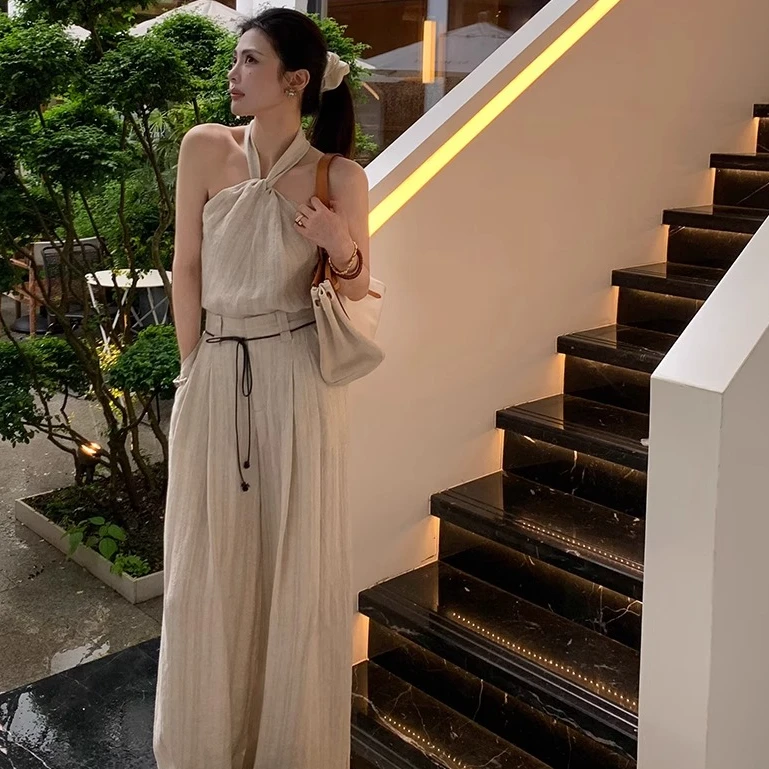 夏季2025年清冷贵气穿搭气质套装女轻熟小众不撞款上衣长裤两件套