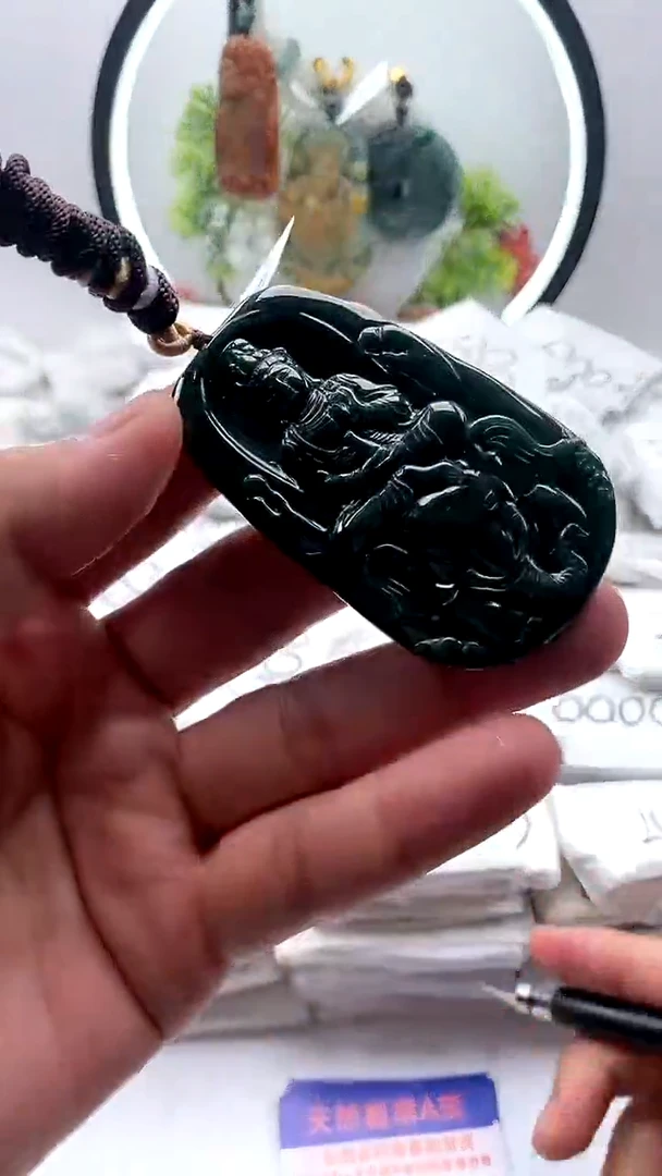 【闪购商品】翡翠颈饰未镶嵌普贤