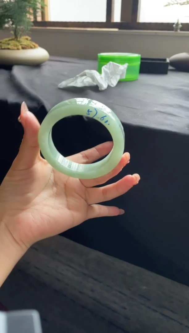 【闪购商品】定制翡翠手镯未镶嵌手镯DDH/发一件