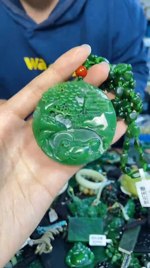 未镶嵌和田玉挂件1
