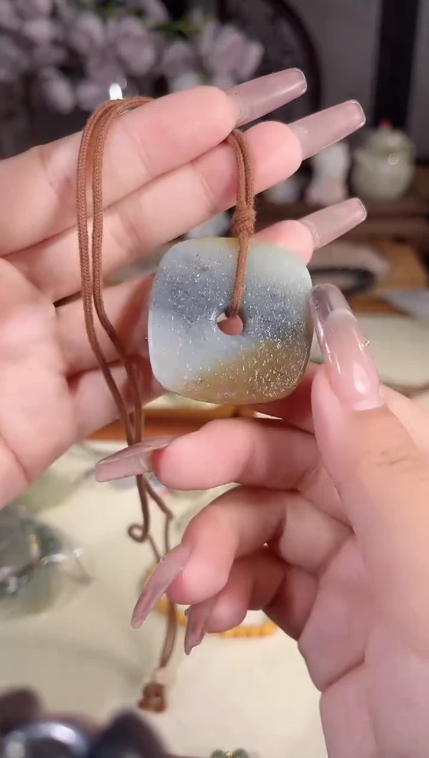 和田玉未镶嵌项链半****e多样性发货其一默认微瑕