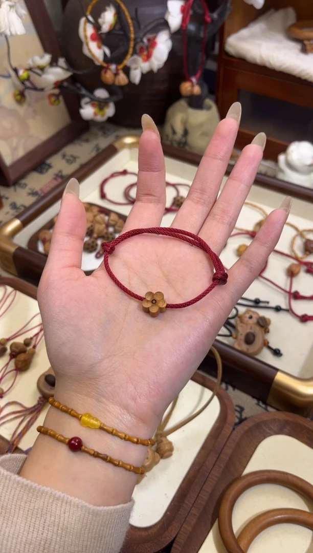 手串桃核【桃缘行】红绳「小花」桃木桃核辟、挡、驱、护 红绳可调节