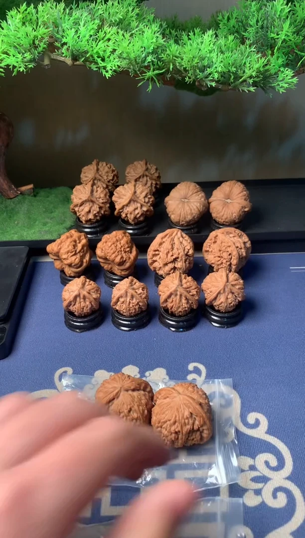 【闪购商品】文玩核桃吊坠44闷白