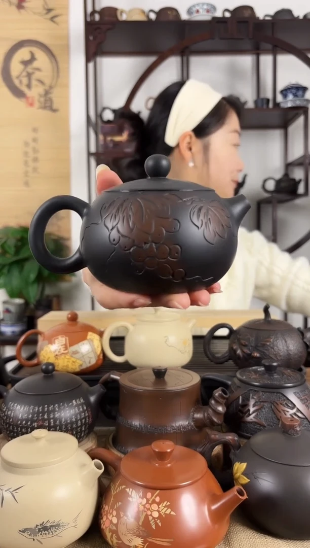 云南建水紫陶茶壶230CC左右球孔