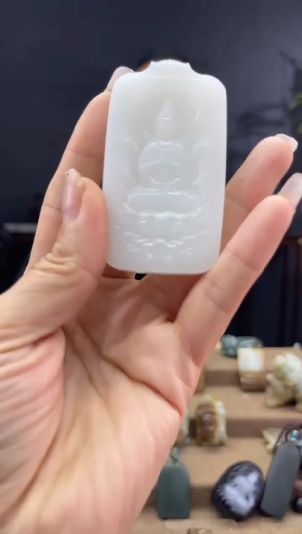 颈饰未镶嵌和田玉1