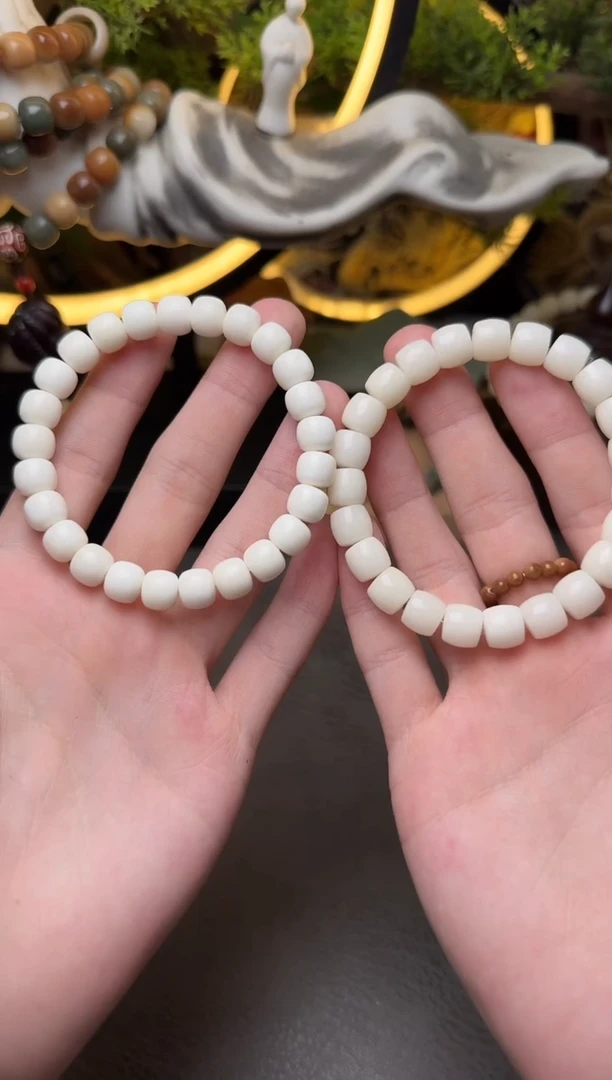 白玉菩提手串白玉菩提8*9老型单圈