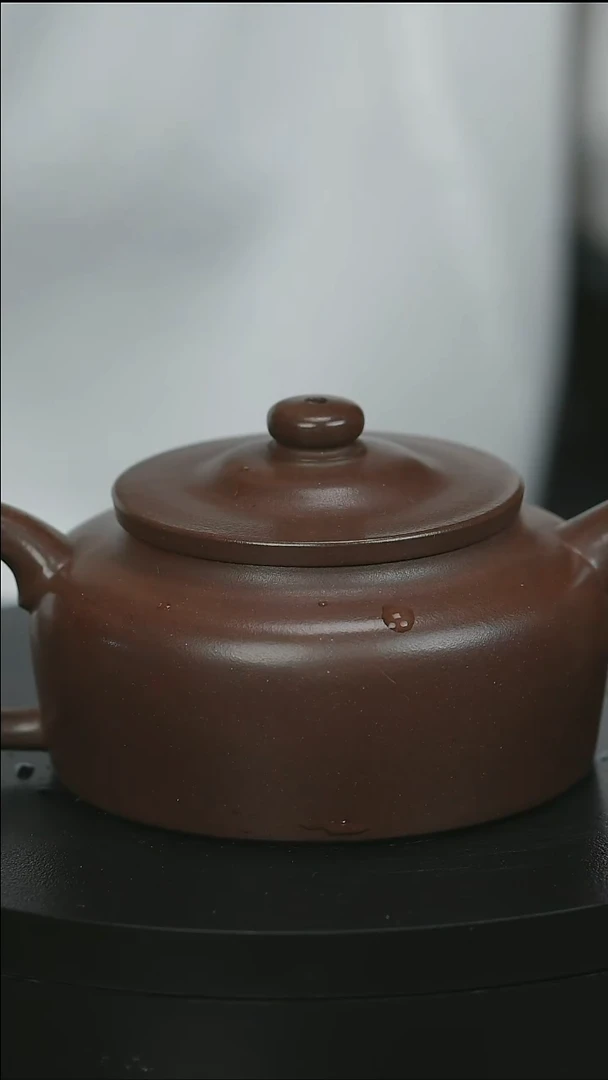 茶壶紫砂盛****心H1225龚文华革紫平盖