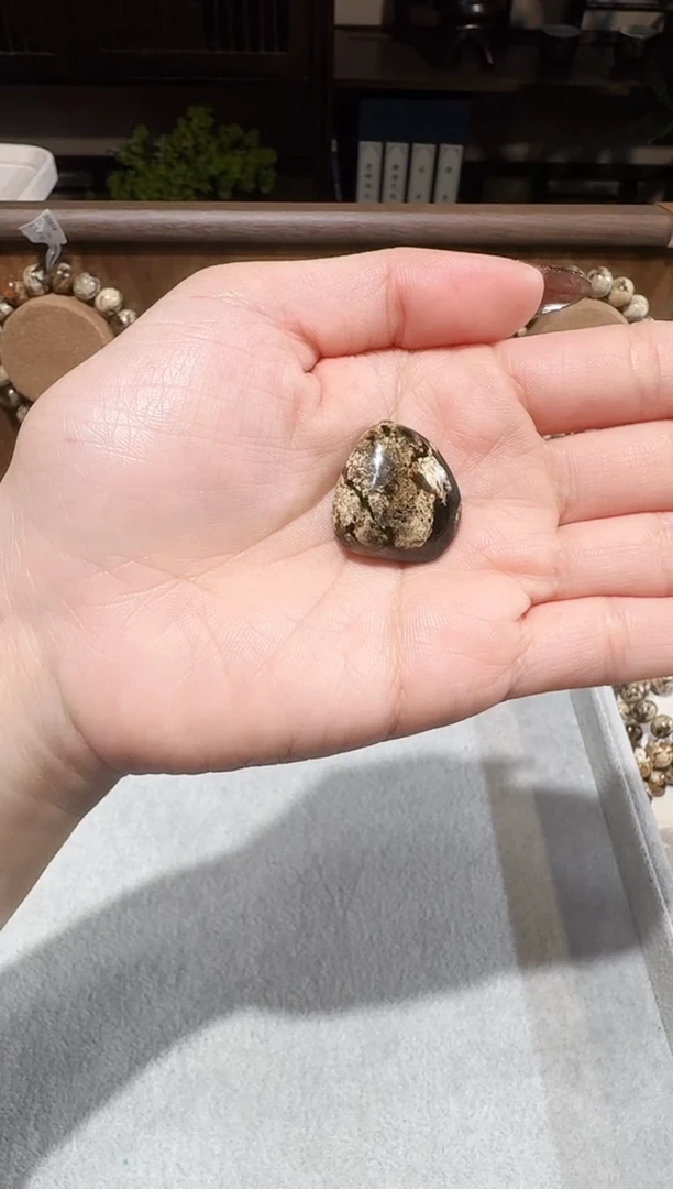 手串琥珀未镶嵌3****6抚顺琥珀       随型