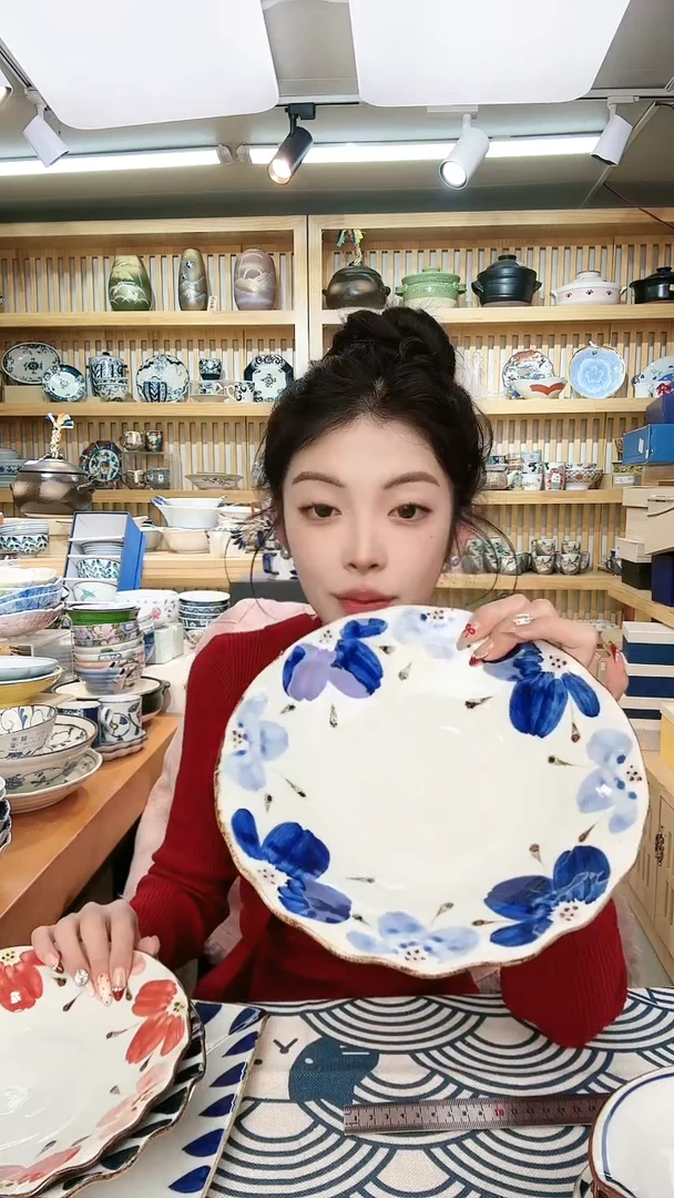 【闪购商品】盘翔芳窑花边蓝豆花大圆盘22.2cm012