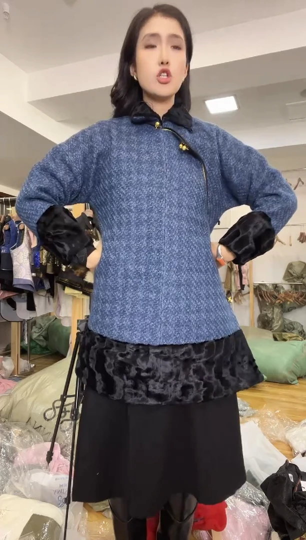 棉服袍子       S码         120斤