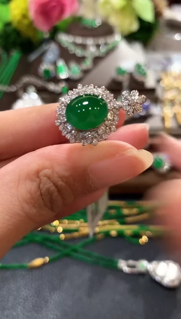 18K金镶嵌戒指翡翠z127