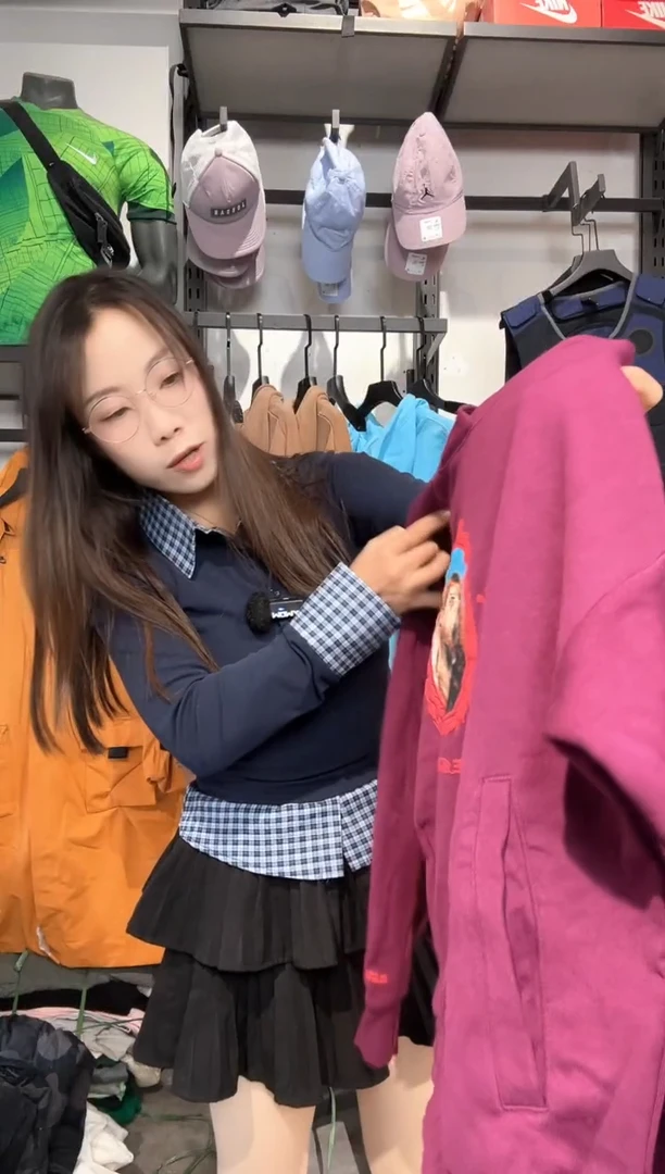 1333   编码 瑕疵款直播间过款为准 尺码  150-155