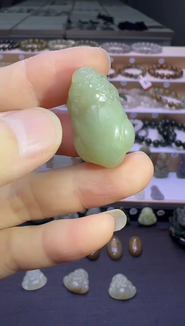 颈饰未镶嵌和田玉53号链接有包容