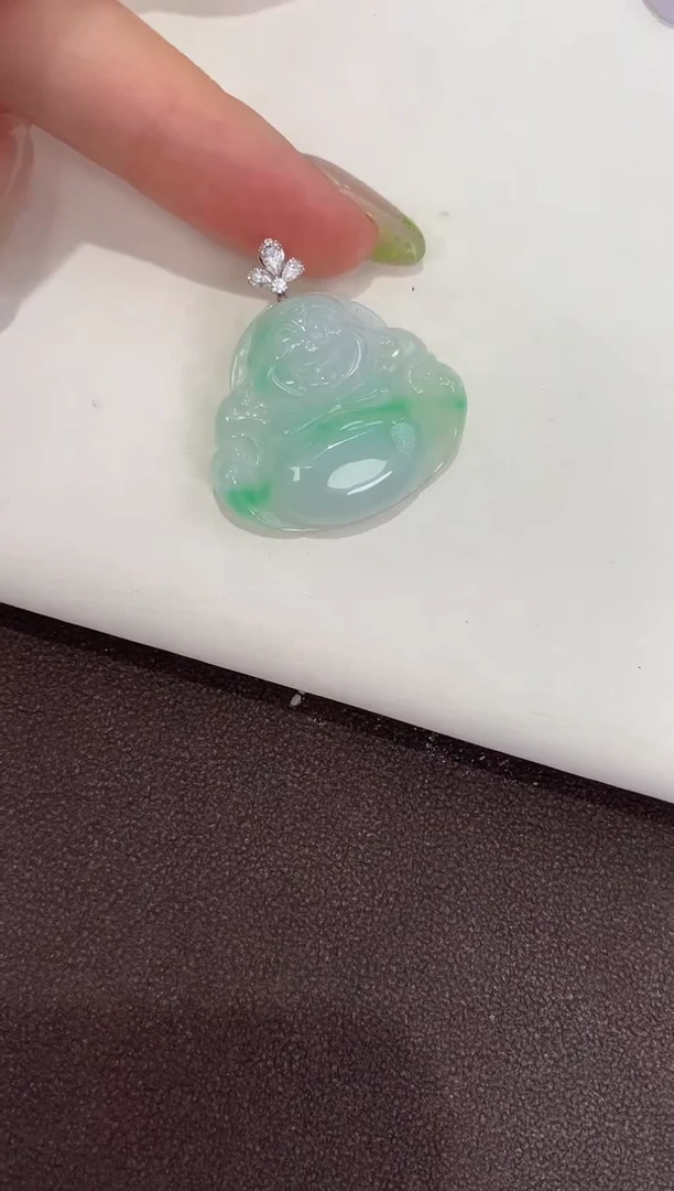 颈饰18K金镶嵌翡翠天然缅甸a货翡翠