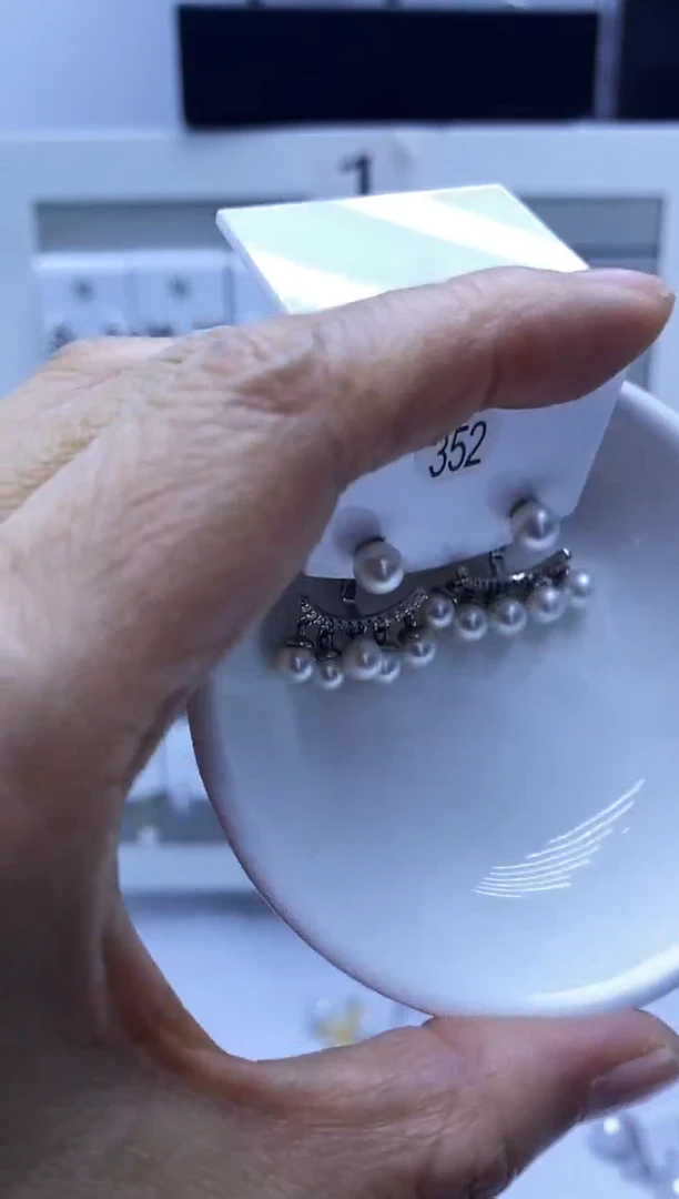 银S925镶嵌耳饰淡水珍珠352