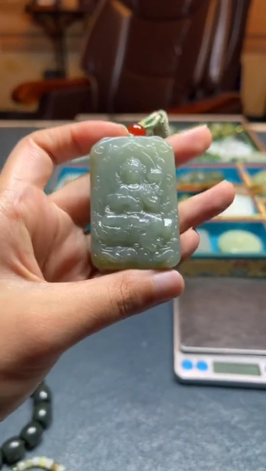 颈饰未镶嵌和田玉拍一发一