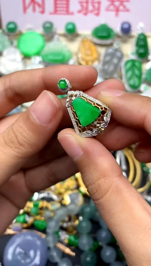 翡翠18K金镶嵌颈饰167-中国好珍宝