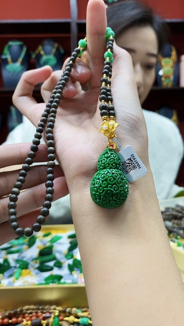 颈饰未镶嵌翡翠幸*吊坠