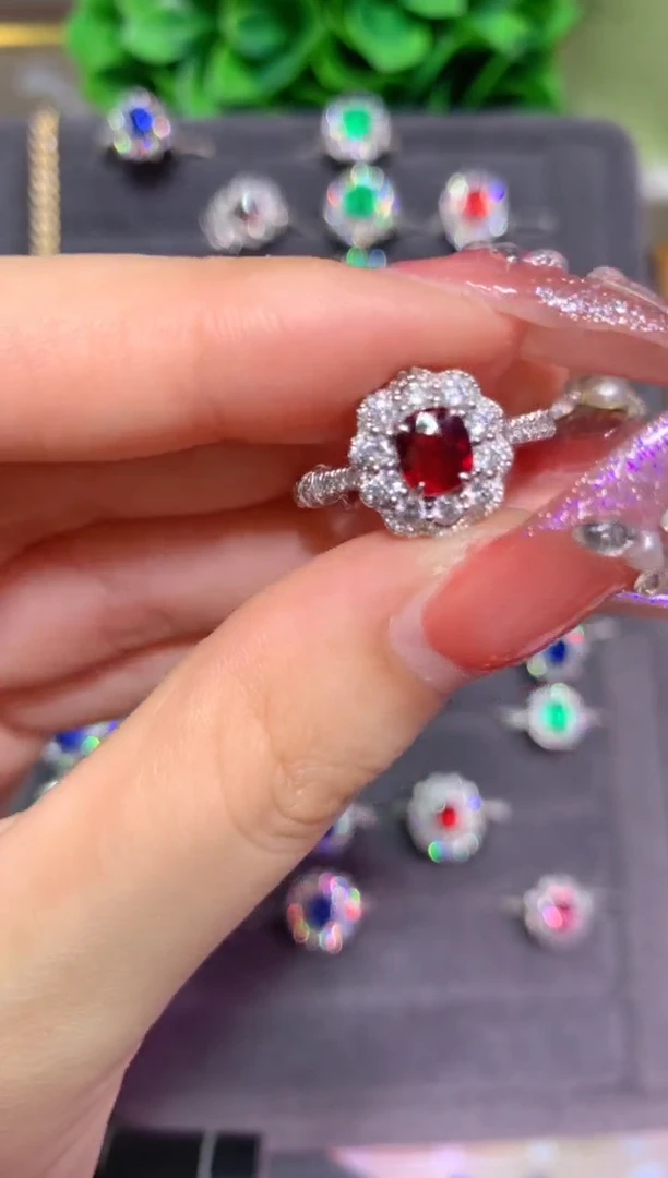 18K金镶嵌戒指红宝石1.03CT