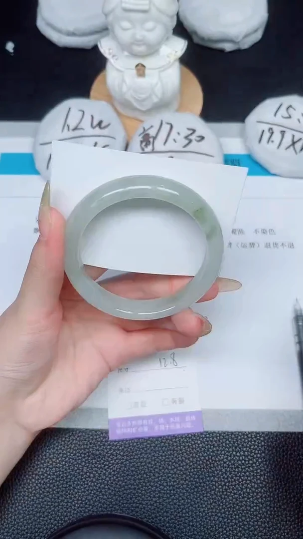 石英质玉手镯未镶嵌176-62.6