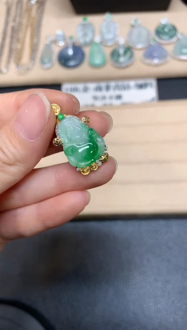 【闪购商品】翡翠颈饰18K金镶嵌财神【无服务费