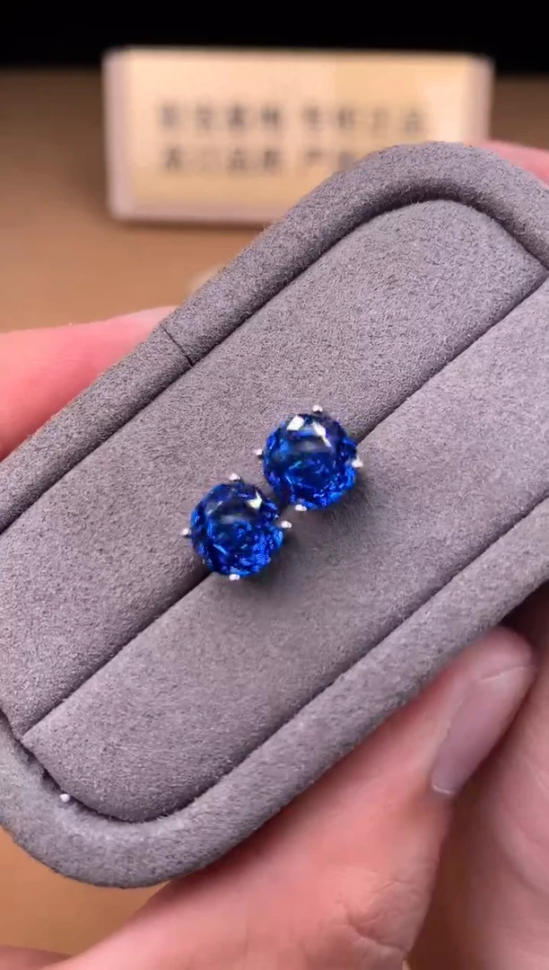 银S925镶嵌托帕石耳钉2222