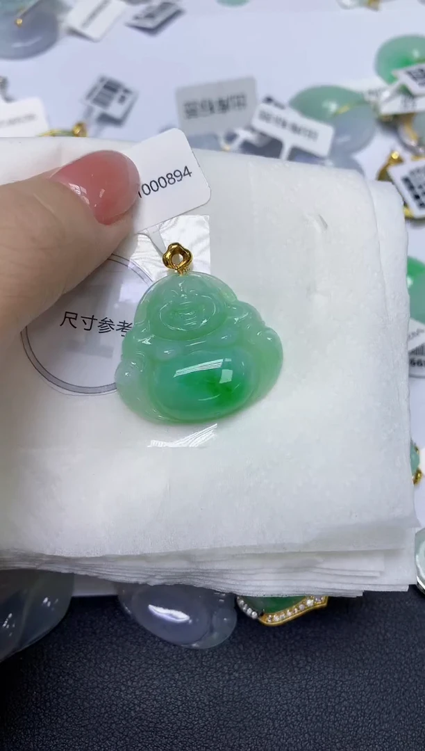 颈饰18K金镶嵌翡翠天然缅甸翡翠A货多样性发一件