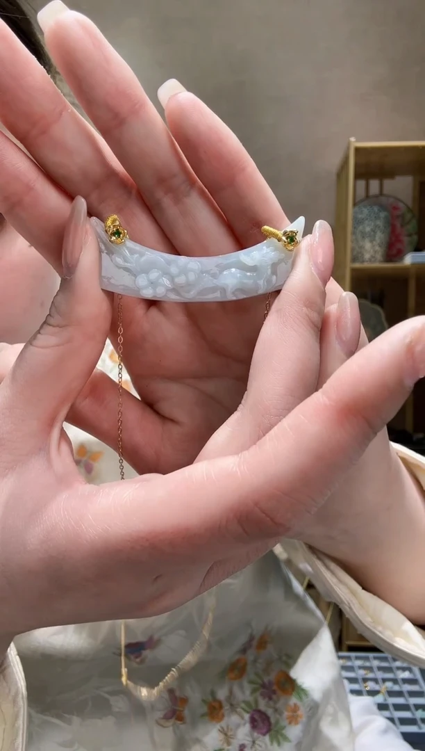 【闪购商品】翡翠颈饰未镶嵌吊坠
