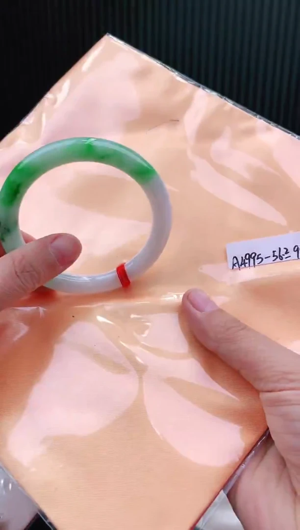 未镶嵌手镯翡翠56+