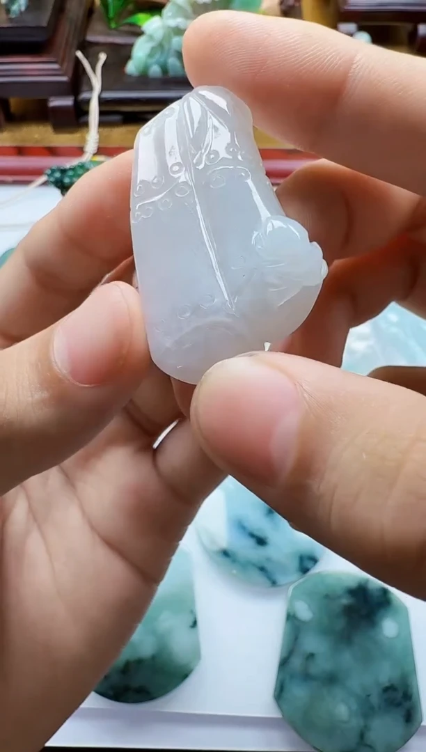 吊坠(不含链)未镶嵌翡翠1