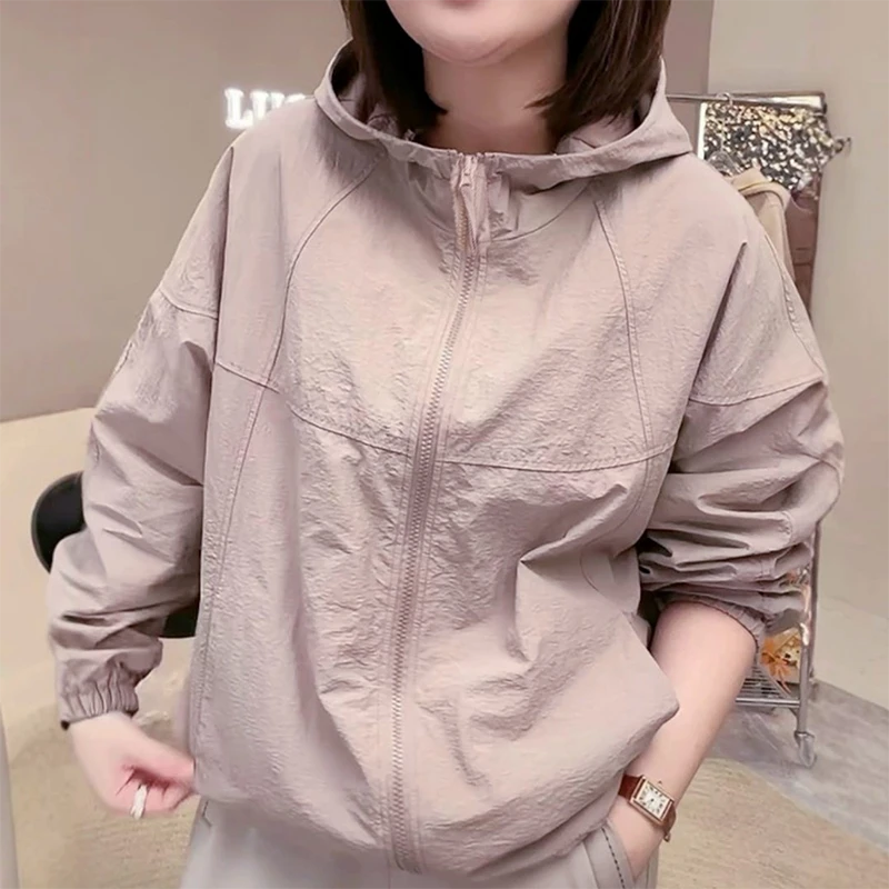 设计款简约透气防晒衣女2025年夏季新款设计感宽松连帽薄款外套潮