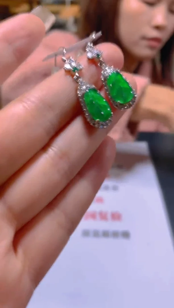 未镶嵌翡翠耳饰多样性发一