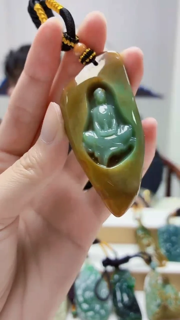 未镶嵌定制翡翠5060zm-毛货挂件33无相