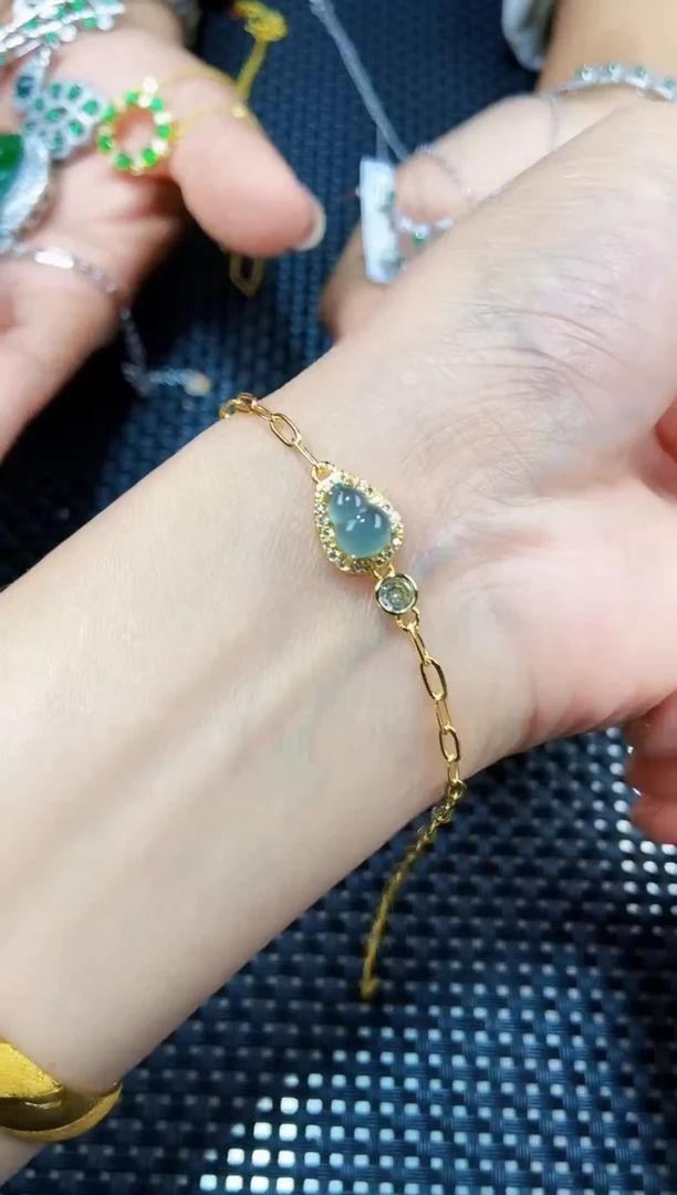 【闪购商品】翡翠手链未镶嵌11111111