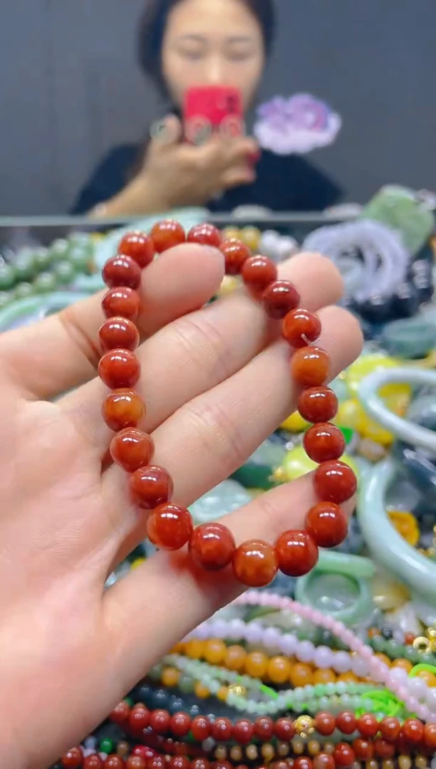 颈饰未镶嵌翡翠8MM/C/翡翠A货，一件也是批发价