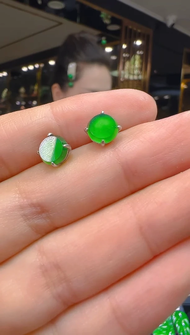 翡翠银S925镶嵌耳饰128(多样性发货发其一)