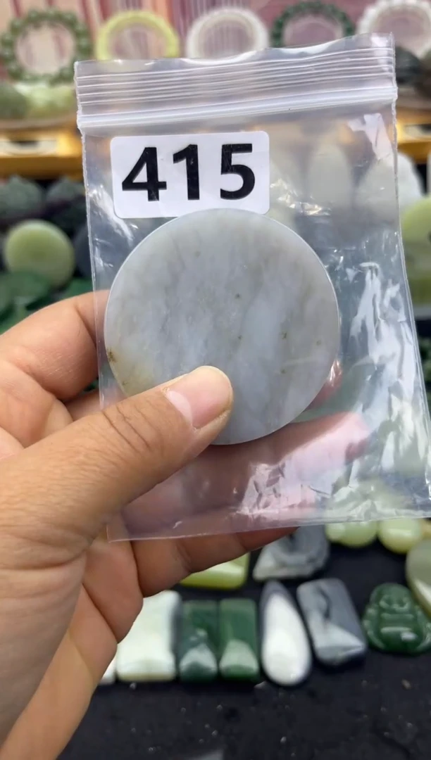 未镶嵌和田玉珠宝半成品镯芯