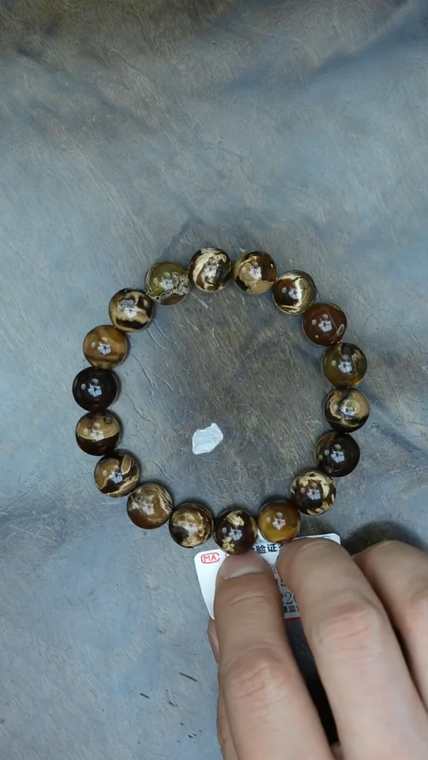 【闪购商品】琥珀裸石未镶嵌根珀手串多样性发其一