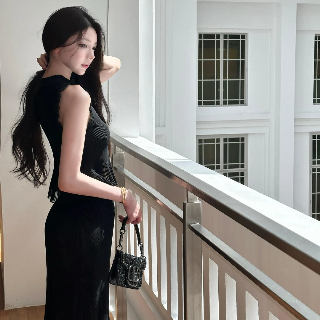 美式辣妹性感2025夏季新款无袖气质上衣配显瘦高腰设计半身裙套装