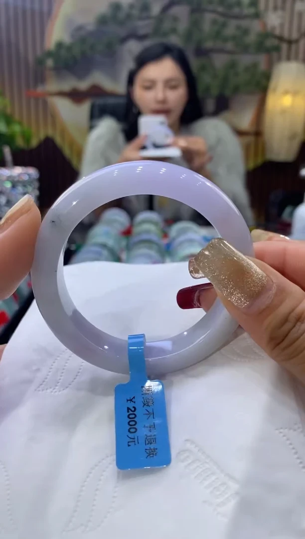 【闪购商品】翡翠手镯未镶嵌多人06488