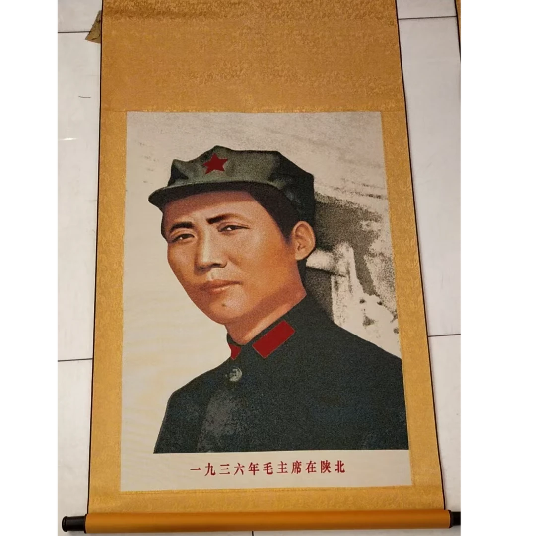 卷轴织锦画，绫布装裱，实木轴头