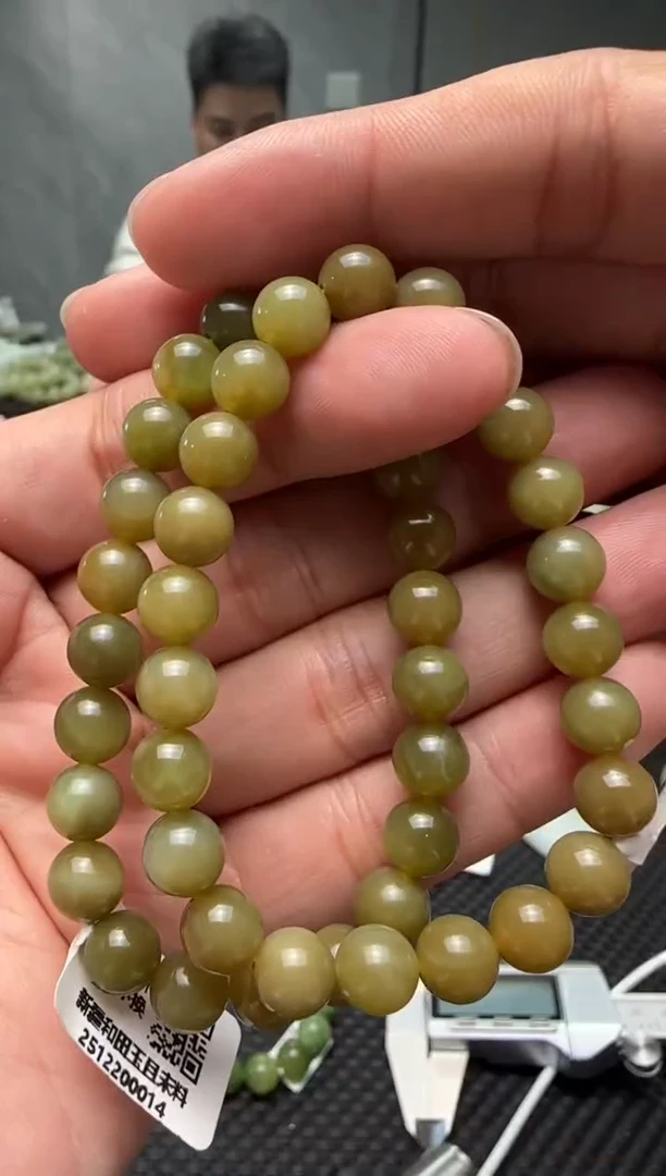 未镶嵌手串和田玉黑羊洞碧玉手串卡8 多样性发其一